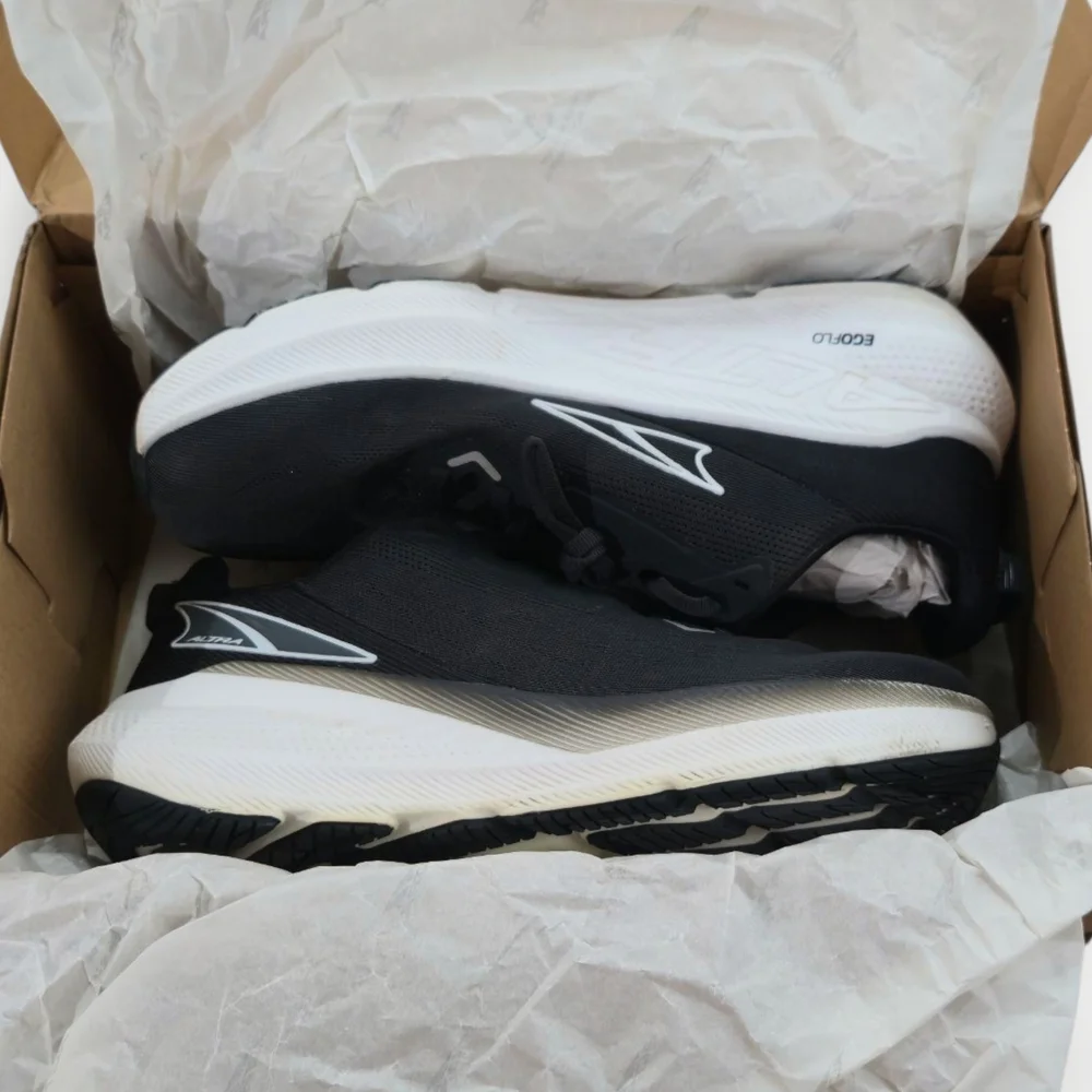 Altra FWD Via Men's Size 10 Black White Athletic Footshaped Road Running Shoes - Picture 2 of 10